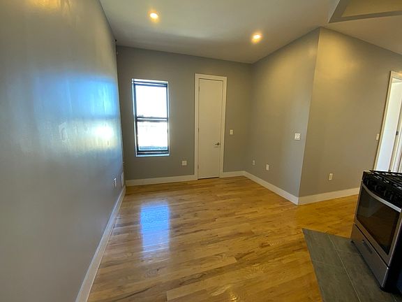 5th image of 25 Fort Washington Ave #6BB