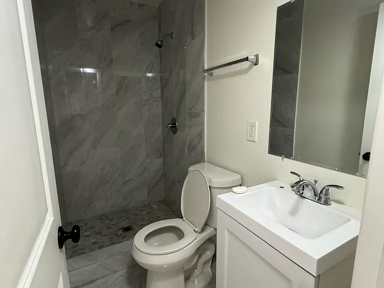 1529 S Monterey St — Photo 7