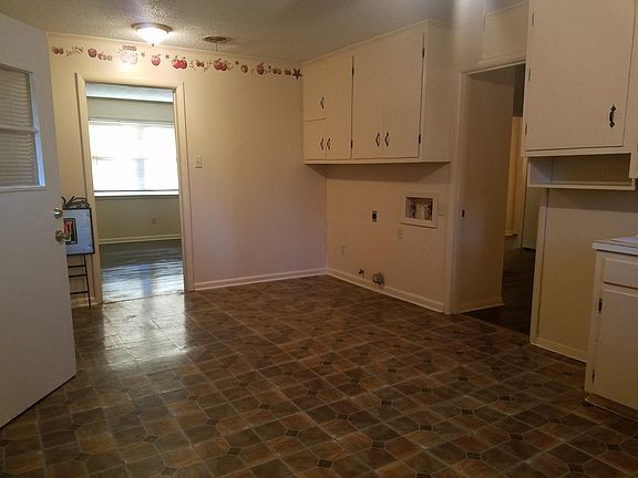 3rd image of 2923 S Orlando St