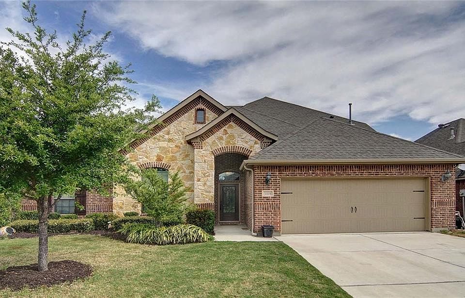 1st image of 11104 Silver Horn Dr