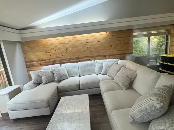 (undisclosed Address)