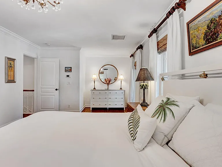306 N Swinton Ave — Photo 26