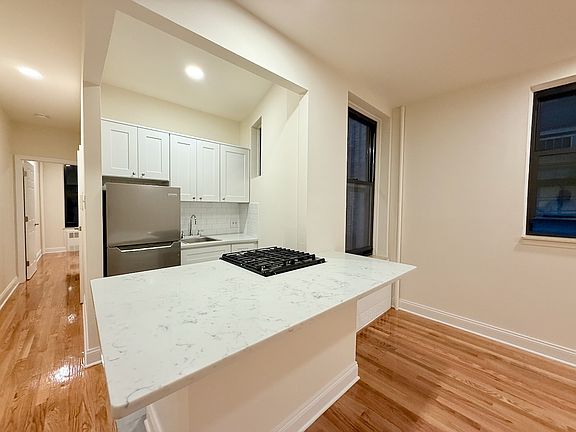 3rd image of 112 E 90th St APT 2c