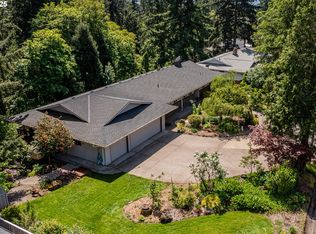 7580 Ridge Dr, Gladstone, OR 97027
