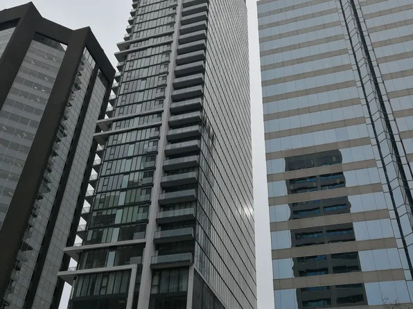 426 University Ave, Toronto, ON