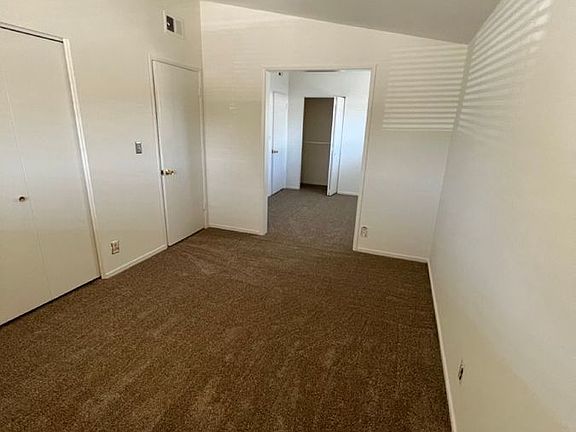 4th image of 559 Galsworthy St