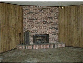 3rd image of 2327 Gaylynn Dr