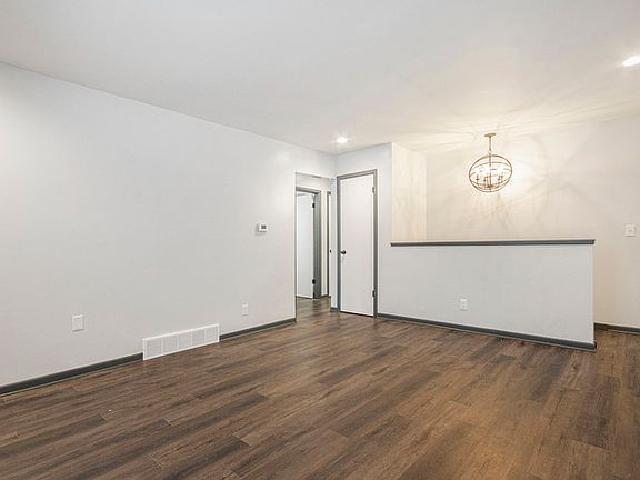 5th image of 5673 Christie Ave SE