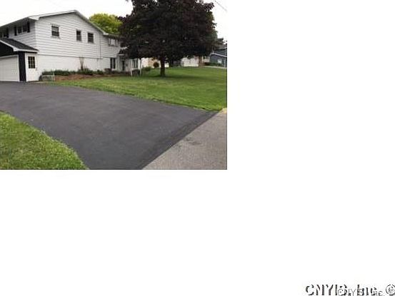 2nd image of 72 Bayberry Cir