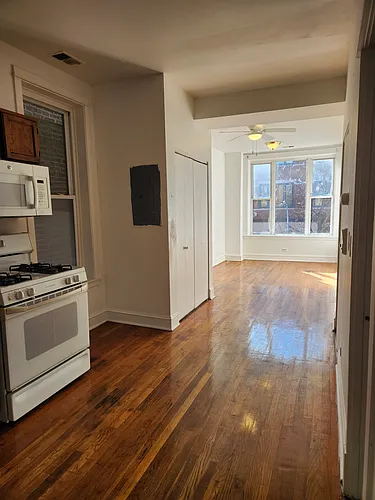 2238 W 21st St #2F Photo 1
