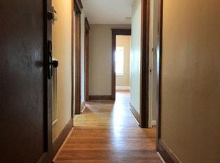 115 N 33rd St APT 4, Omaha, NE 68131