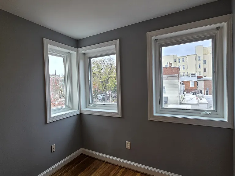 5 4th St NE #1 — Photo 17