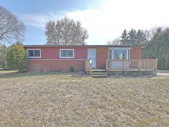 9897 Eric St, Lambton Shores, ON N0M 2N0