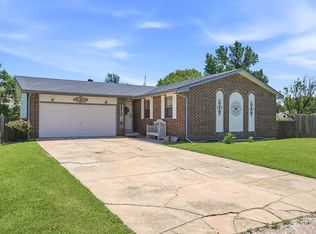 5328 S Oak Ave, Wichita, KS 67217