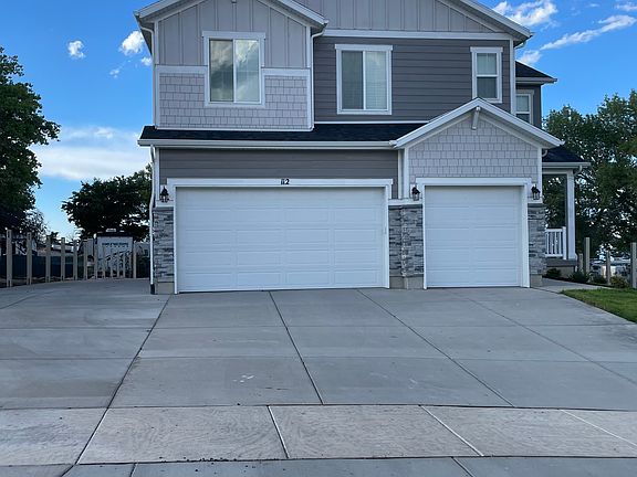 2nd image of 112 E Snowy Egret Ave