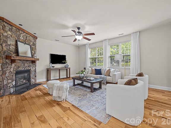 5th image of 9118 Spratt Ln