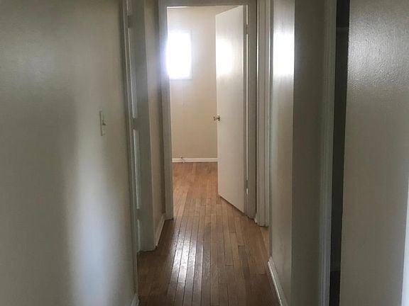 4th image of 7605 E 107th St