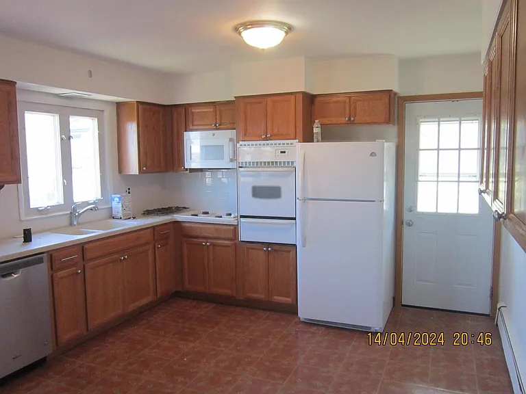 138 Haverhill Ave #2 — Photo 8