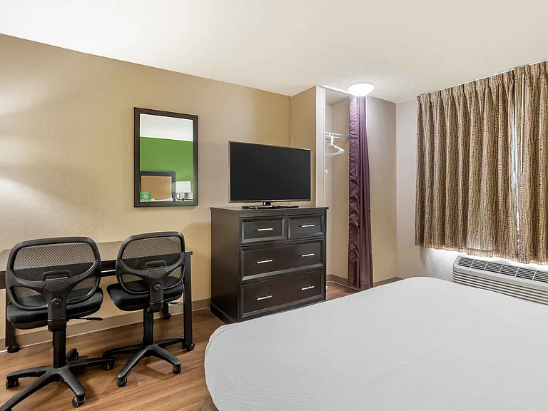 Studio Suite - 1 Queen Bed