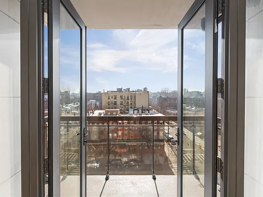 Rented by Sotheby's International Realty | media 14