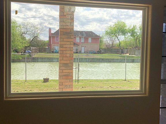 3rd image of 1005 Quail Hollow Dr