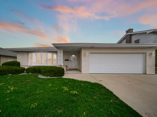 10916 Kingston St, Westchester, IL 60154