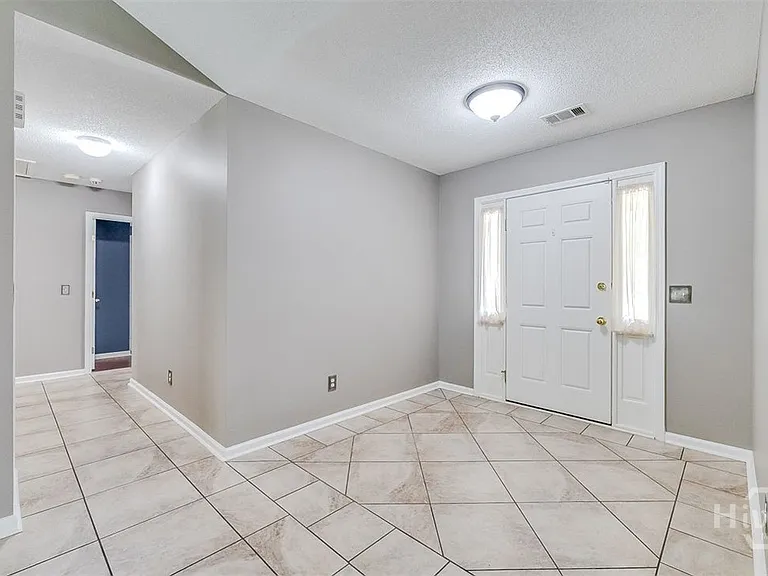 119 Mill Ct — Photo 5