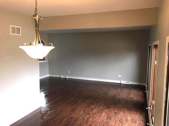 4th image of 307 Stoney Island Ave