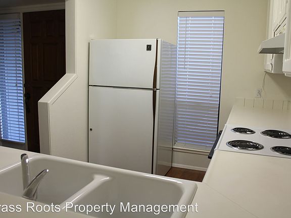 4th image of 123 Rockwood Dr