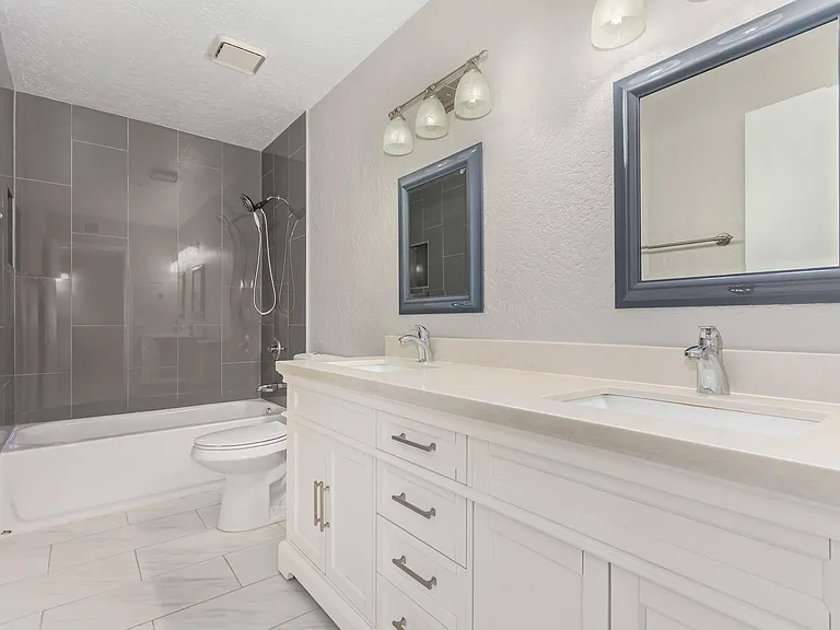 9138 E Davenport Dr — Photo 24