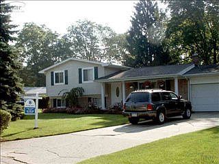 5th image of 4402 Saint Martins Cir