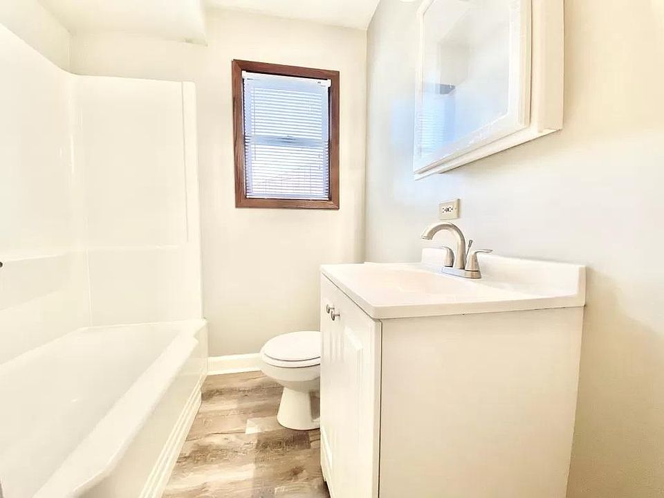 2nd image of 8020 Salisbury Ave