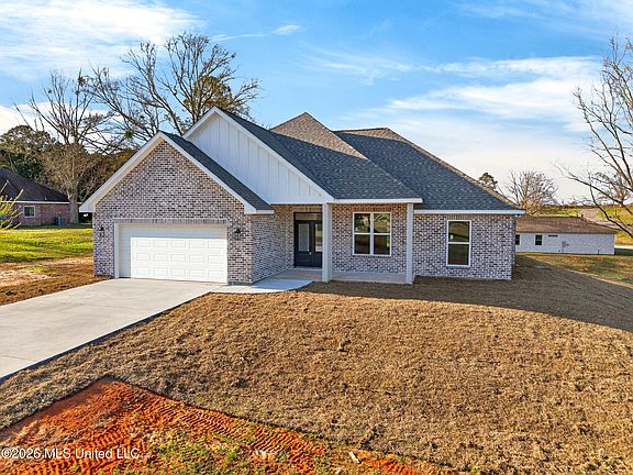 2nd image of 6 Sassafras Dr