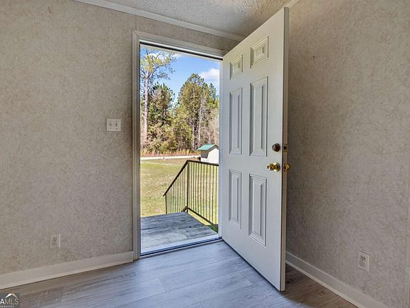 2nd image of 4156 Smiley Rd NE