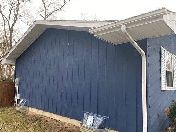 3rd image of 56398 Primrose Cir