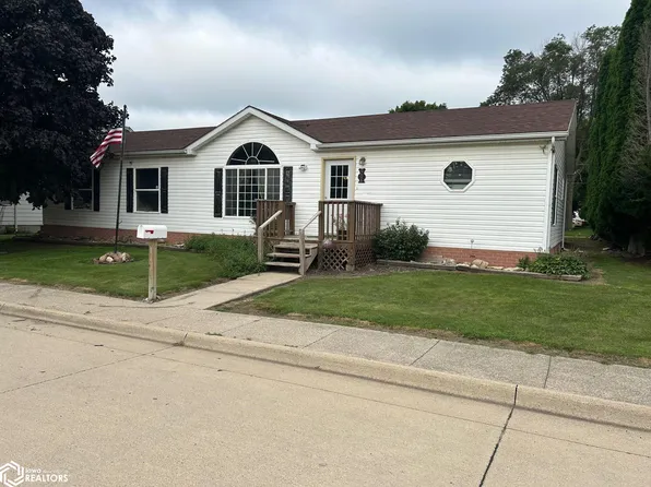 908 2nd St NE, Hampton, IA 50441