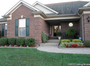 6104 Top Hat Ct, Louisville, KY 40258