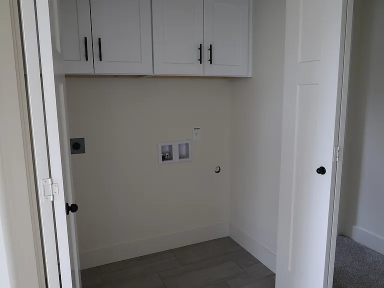 Seven Oaks Luxury Duplexes — Photo 80