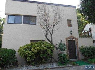 402 Sherman Pl, Fairview, NJ 07022