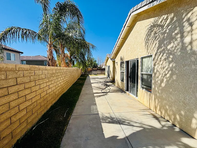 42309 Portland Ln — Photo 20