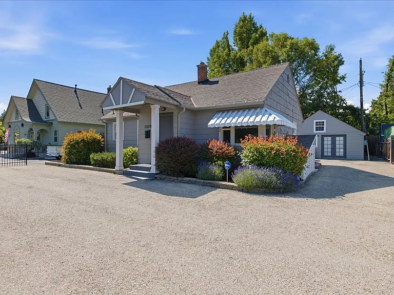 3009 W Overland Rd #1 — Photo 2