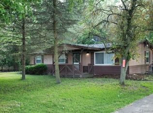 8510 Maple Rd, Bridgeport, MI 48722