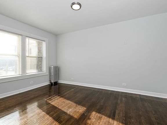 3rd image of 4344 S Ellis Ave APT 210