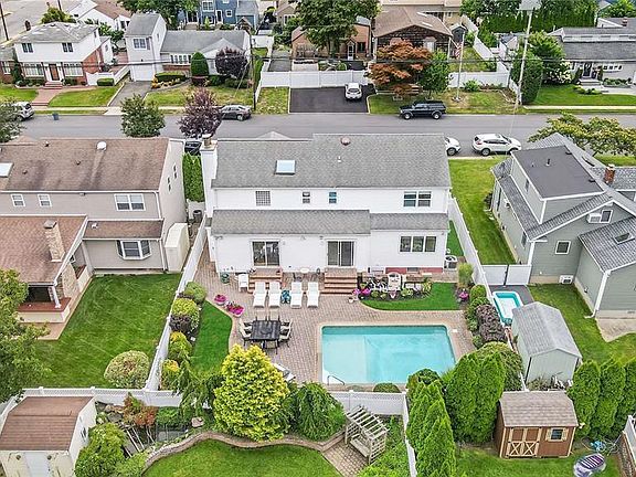 2nd image of 132 Atlantic Avenue