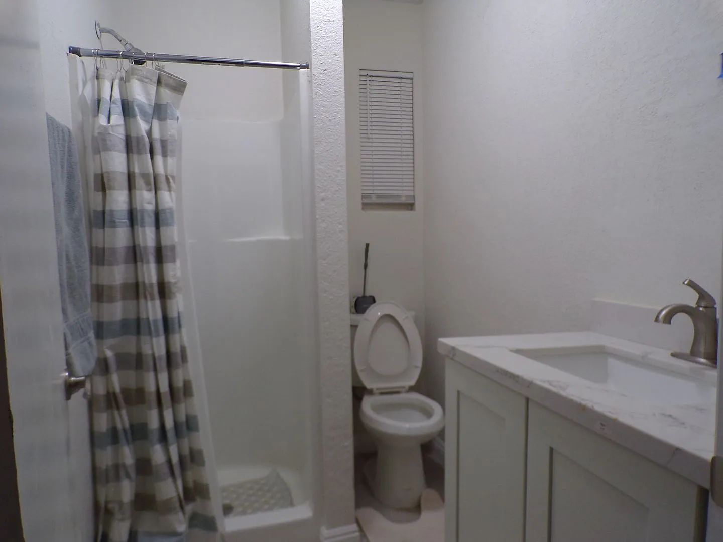 Rooms for rent in quiet residential neighborhood. — Photo 3