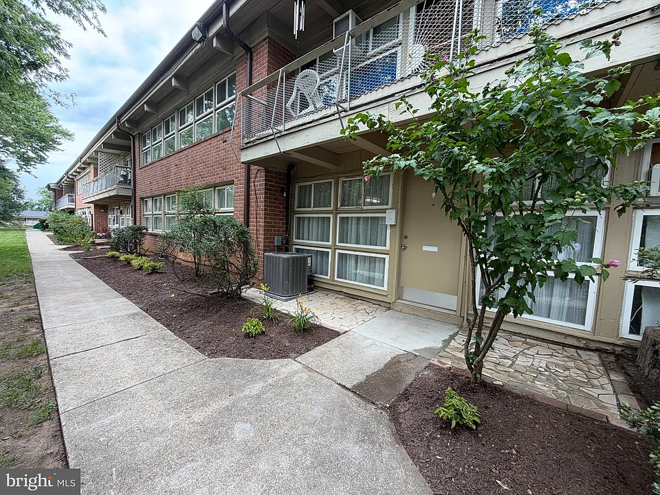7402 18th Ave #111
