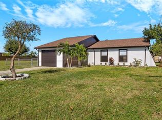 913 Diplomat Pkwy E, Cape Coral, FL 33909