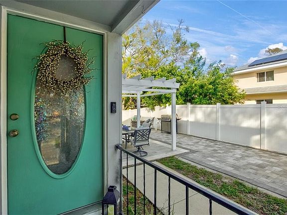 5th image of 2855 Edgewood Ln