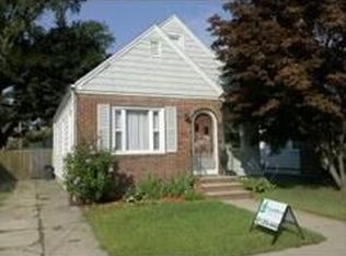 74 Overland Ave, Cranston, RI 02910