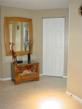 Pretty foyer entrance